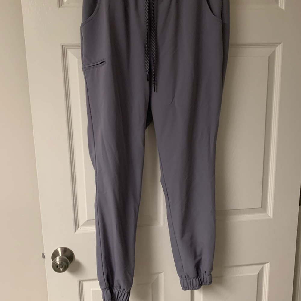 “Mesh Enhanced” Gray Jogger Scrub Bottoms by Janus size Large